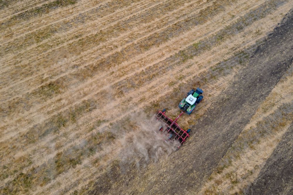 Ieškote garantinio traktorių aptarnavimui? Agrobond jį suteiks!